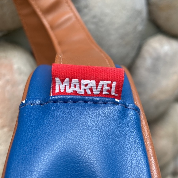 Disney Marvel Captain America Round Purse - Picture 4 of 6